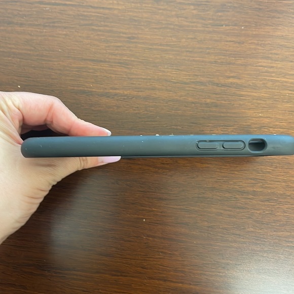 Kate Spade disco dots iPhone 11 case with rhinestones - Picture 9 of 9